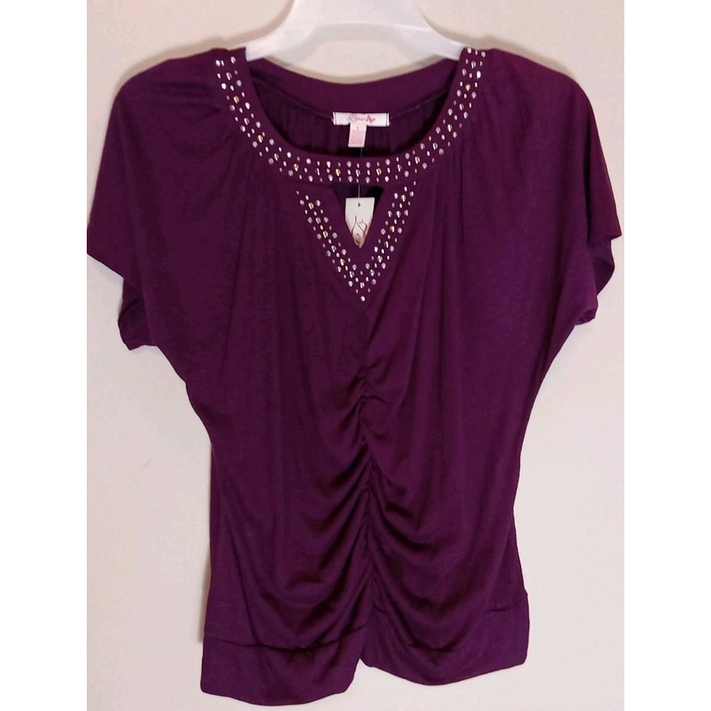 Lena women Wine Embellished Cutout V-Neck Ruched Front Top Size L‎